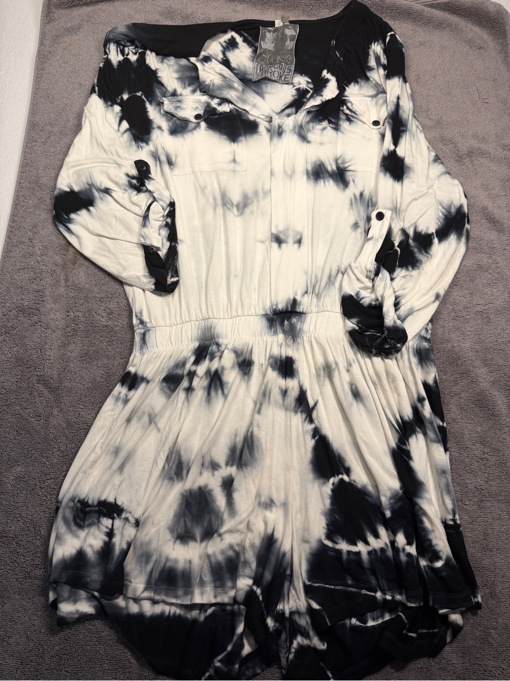 Young Fabulous & Broke Tie-Dye Black & White Womans Lg Romper